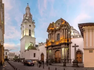 ecuador-quito-colonial-district-26830